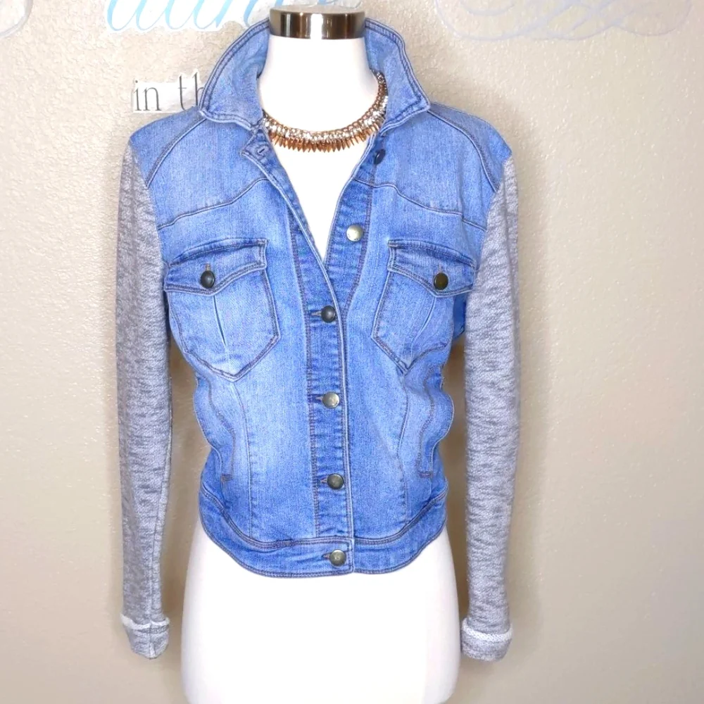 TINSELTOWN Coutoure Denim Jacket Size S /M